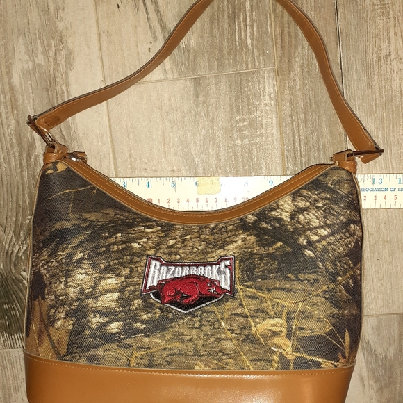 Camouflage Razorbacks Purse - Picture 4 of 4